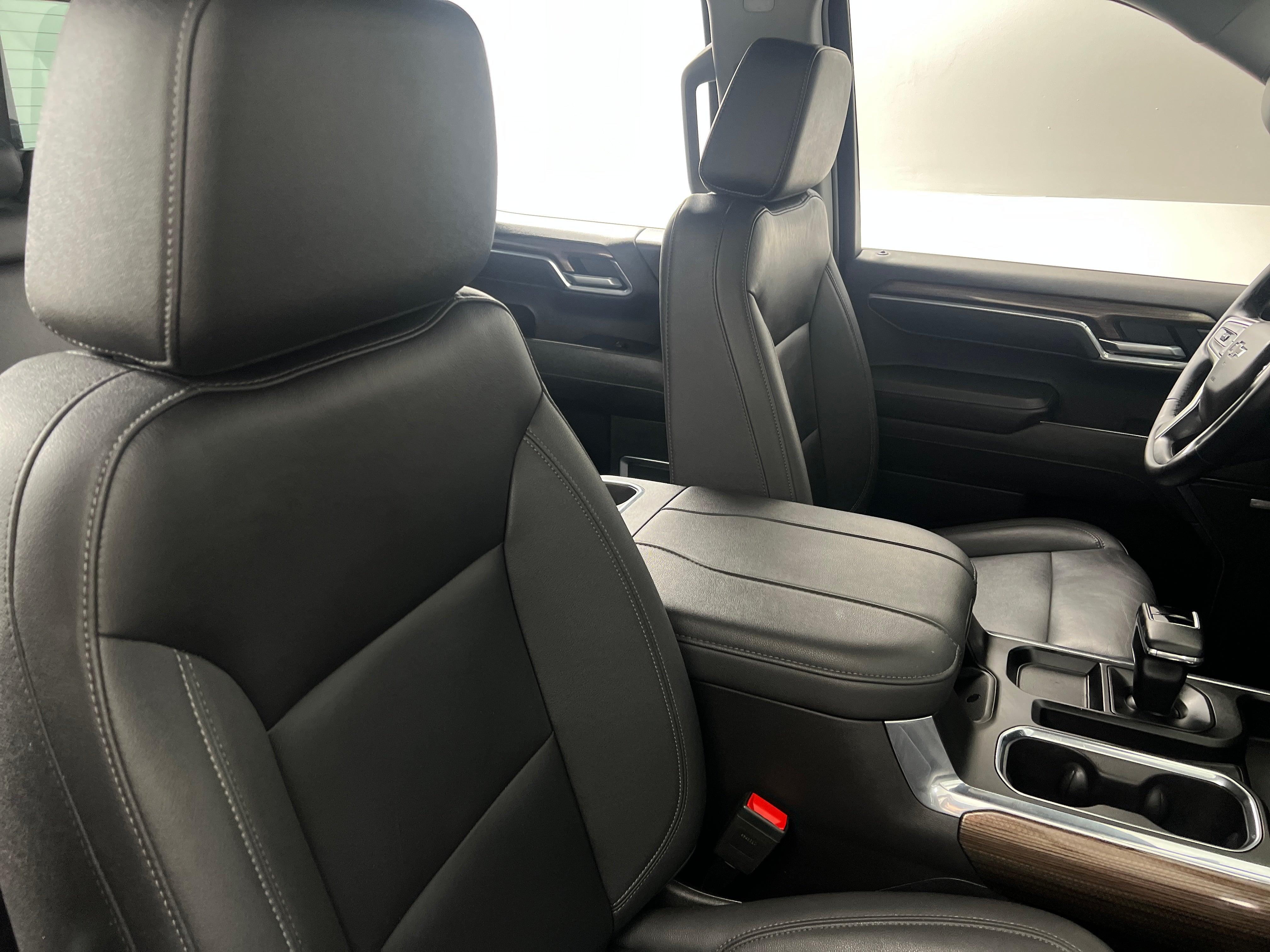 chevrolet silverado 1500 2024 3GCUDFEL7RG154077 image